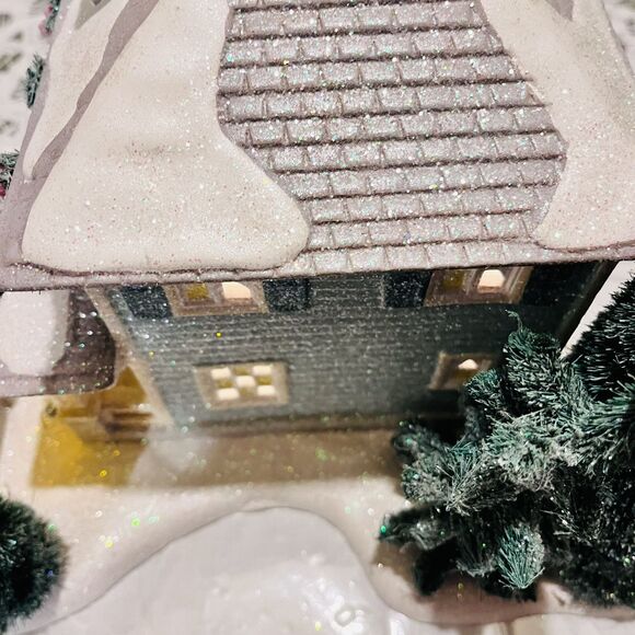 Dept 56 Winters Frost Edgewater Inn Christmas Village Ceramic House 4025415 - Picture 9 of 16